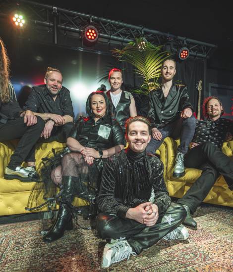 TRIBUTE THURSDAY: Queen Forever