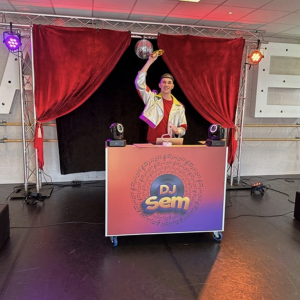 DJ Sem en de verloren muziek boeken