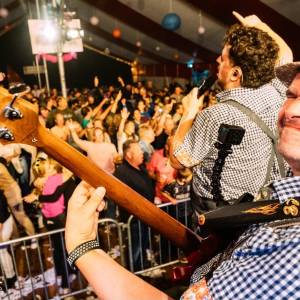 Ein prosit mit die Lekke Band