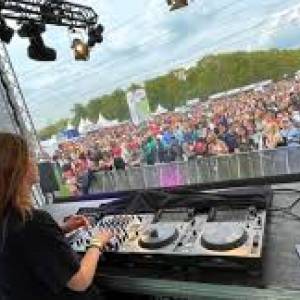 THYRZA (DJ) Boeken